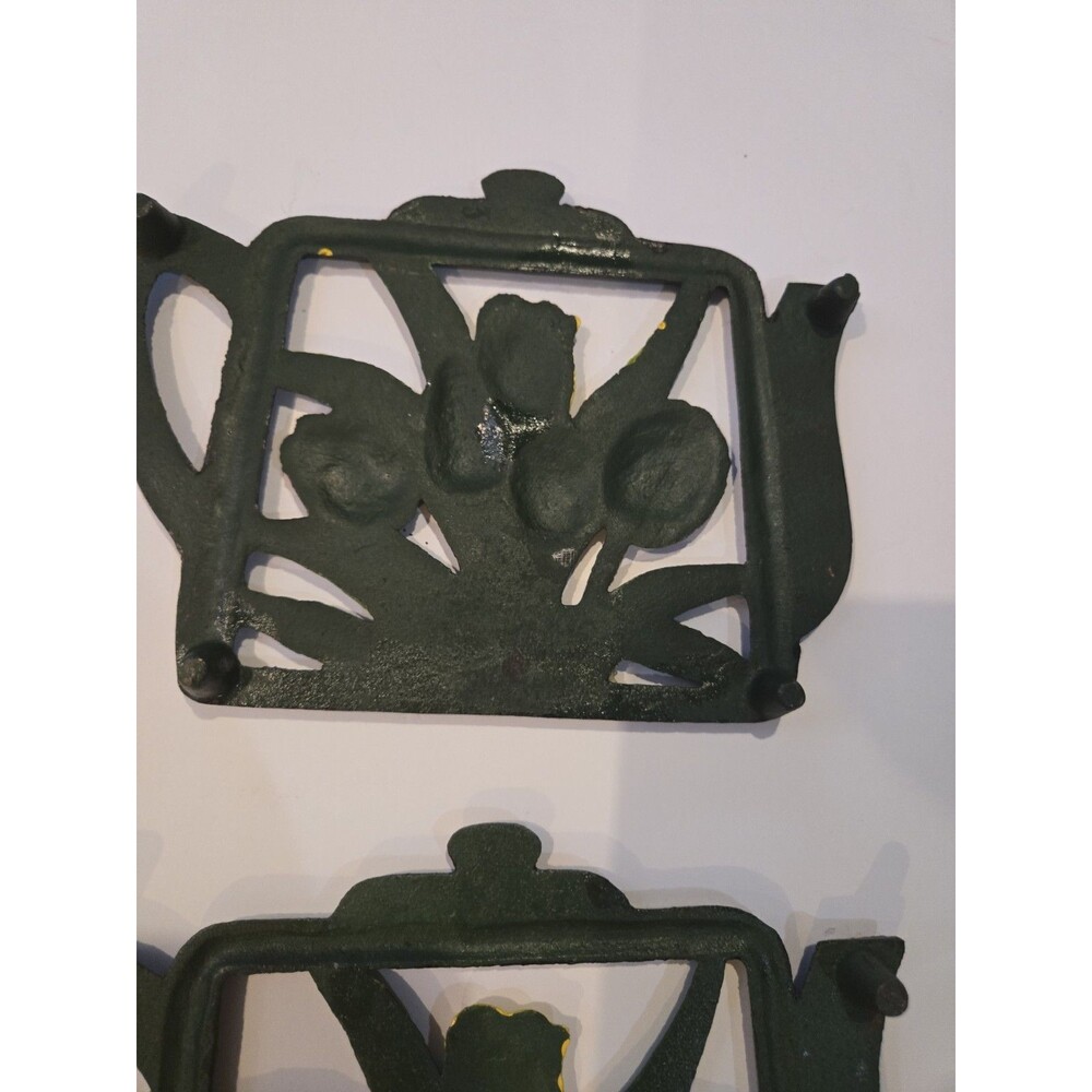 two decorative cast iron trivets Tea Kettle With Tulips - Picture 5 of 5